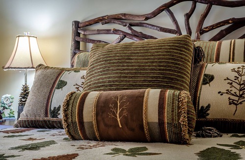Franklin Apartment | Upscale private 2 bedroom suite/apartment - 10 minutes from town