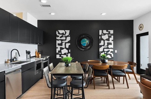 North Capitol Apartment | Upscale Riverview Condo with Garage, Walk to Downtown