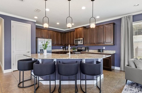 West Kissimmee Cottage | Upstay Spacious 5BR Villa Private Pool and Hot Tub