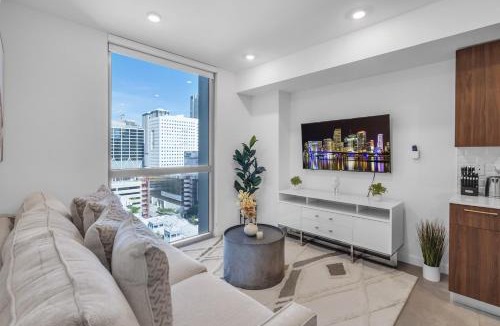 Overtown Apartment | Urban 1 Bed Oasis Near Brickell With Free Parking