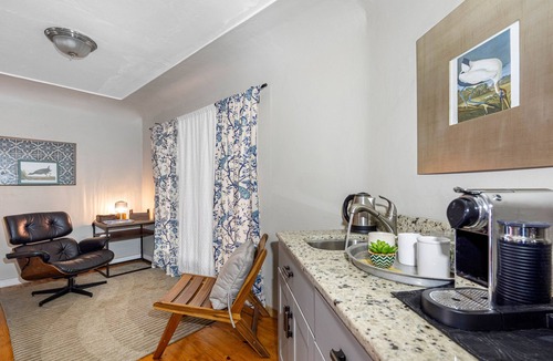 Old Seminole Heights House | ↳Urban 2200SF Bungalow With Stunning River View Nr. Downtown and Airport↲