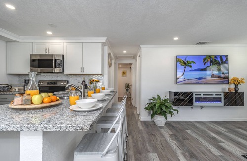 Disston Heights House | Utica House /10M Beach & 10M Downtown /Families/Patio