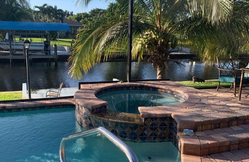 Yacht Club House | Vacation in paradise !