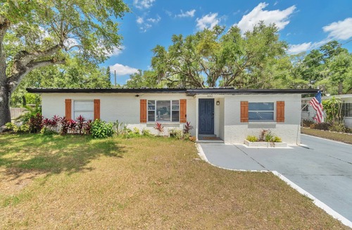 Old Seminole Heights House | Valentino's! Spacious Home, Pool Table, Near Hardrock Casino and Amphitheater
