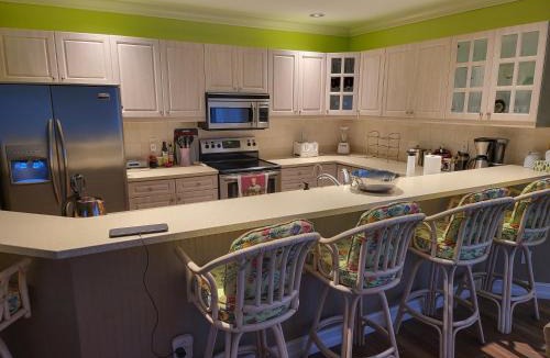 Vanderbilt Beach Apartment | Vanderbilt Beach 3br/3ba condo