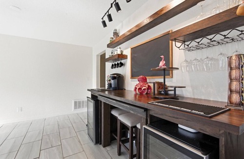 Shore Acres House | Venetian Escape Gameroom, Private Patio & Grill