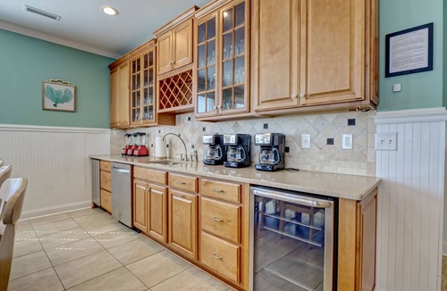 Sneads Ferry House | Very Large Oceanfront/Pool/Elevator/Tiki Bar/-Southern Grace on Topsail Island