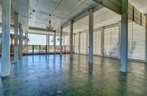 Sneads Ferry House | Very Large Oceanfront/Pool/Elevator/Tiki Bar/-Southern Grace on Topsail Island