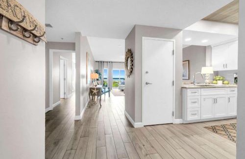 Sandestin Apartment | Vibrant condo with Resort amenities near beach