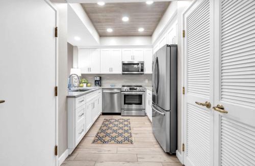 Sandestin Apartment | Vibrant condo with Resort amenities near beach