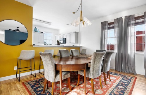 Cannonborough Elliotborough Apartment | Vibrant | Private Patio | Dreamcatcher Suite B