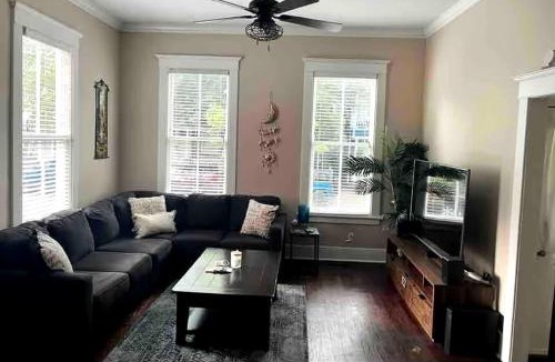 Dixon Park House | Victorian Home on Duffy Street