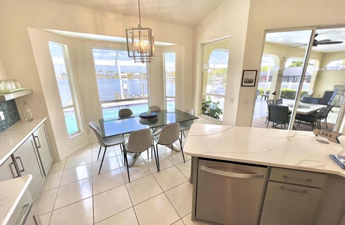 Eight Lakes Villa | Villa Lake View