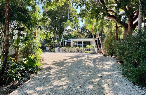 Islamorada House | Villa located on the water Free marina, and trailer parking.
