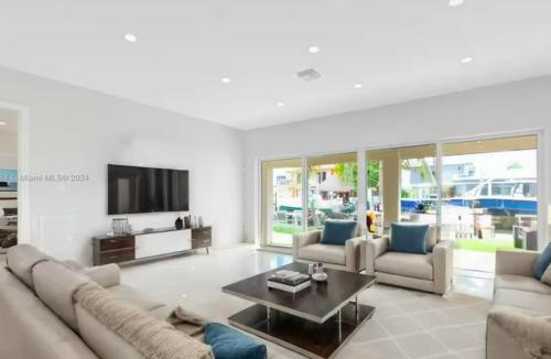 Northeast Miami Villa | Villa Luxe Mirage