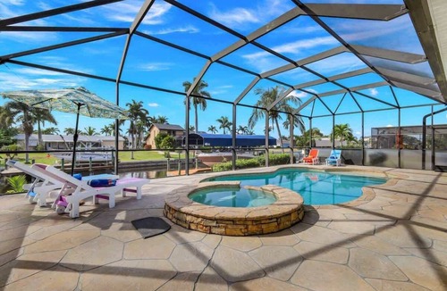Yacht Club Villa | Villa Sunshine