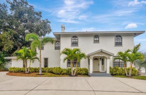 Allen's Ridge Villa | Villa Valentino Luxury 8BR Villa with Heated Pool villa