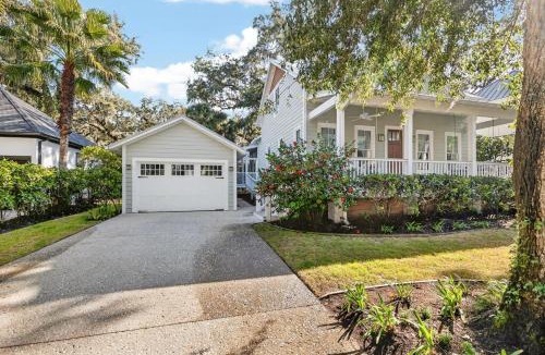 King City House | Village Oaks Cottage