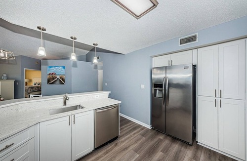St. Petersburg Condo | Vista Verde W Life is Good but.'Island Life' is Better