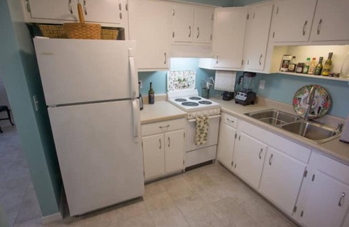Dunedin Cottage | Vivid Downtown Key West Cottage
