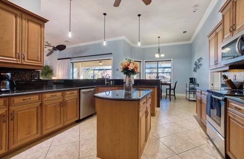 Caloosahatchee Villa | VRCC Villa Poseidon’s Paradise