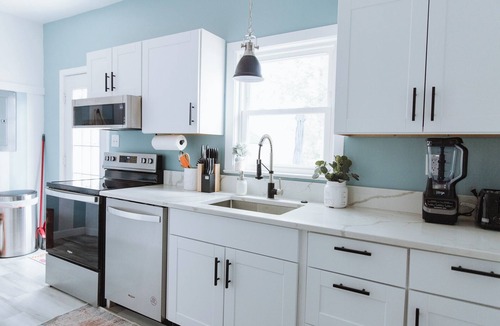 Cape Charles House | Walk 2 Beach & Restaurants~Central Park~ King Bed!
