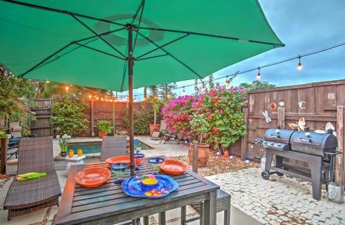Mango Groves House | Walk to Attractions Tropical Lake Worth Hideaway!