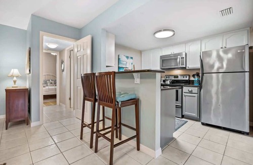 Vilano Beach House | Walk to Beach, Fire Pit, Screened Patio, Smart TVs
