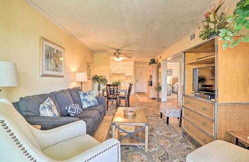 Isle of Palms Condo | Walk to Beach! Isle of Palms Condo w/Pool Access