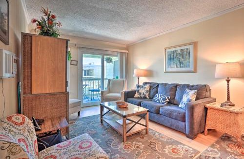 Isle of Palms House | Walk to Beach! Isle of Palms Condo w/Pool Access