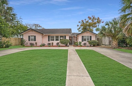 St. Augustine House | Walk to Downtown St. Augustine, Boho Chic Bungalow