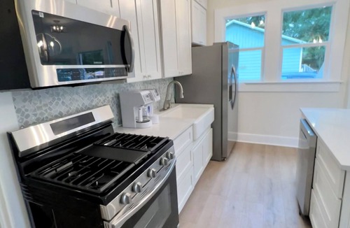 Old Town House | Walk to FSU NEW Renovated Downtown Stunner Min from FSU and Capital