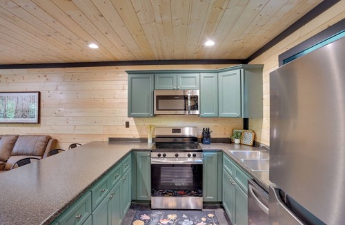 Murray Condo | Walk to Kentucky Lake! Pet-Friendly Murray Duplex
