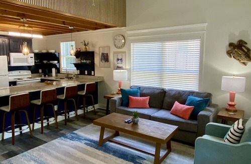 Leesville House | Walk to Marina & Dining | Lake Stay – Lake It Easy