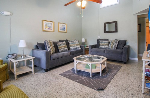 Golden Beach Condo | Walk to Private Beach Access, Golden Beach Haven