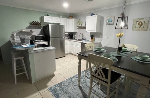 Englewood Apartment | WALK TO PRIVATE BEACH ACCESS! DOG FRIENDLY UNIT 2B