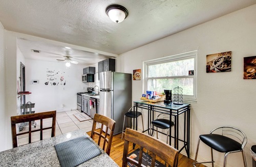 Griffin Heights House | Walkable to FSU Campus: Cozy Retreat w/Deck!