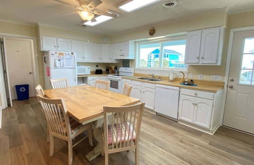 Caswell Beach House | Wanda's Wish/423 Caswell Beach Road