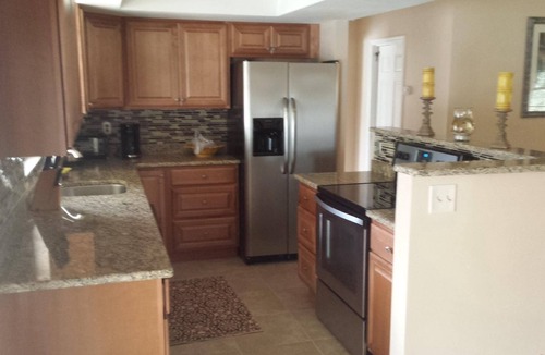 Vamo House | Warm and inviting home in a perfect location to explore nearby attractions.