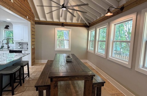 Gainesville Cottage | WATER FRONT 3-bedroom cottage on Lake Lanier