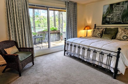 Sapphire Villa | Water's Edge of Sapphire Valley
