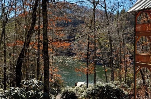 Cullowhee House | Waterfall Cove on Lake Glenville, Lakefront Home with Dock, 5BR, 3Ba, Sleeps 10+
