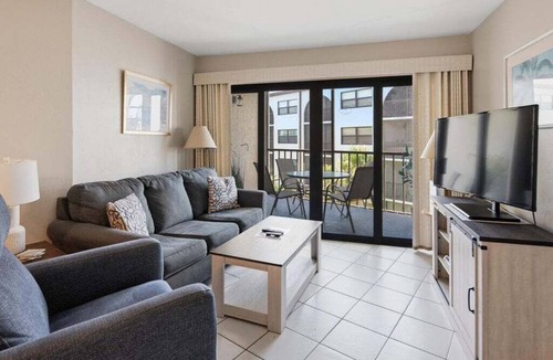Marco Island Condo | Waterfront 1BR condo in Marco Island with pool, marina, and WiFi.