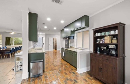 Mobile House | Waterfront 4BR Retreat - Pool, RV Boat, Beach, 20+