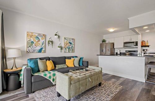 Rocky Point Apartment | Waterfront Balcony Pool AC Smart TV