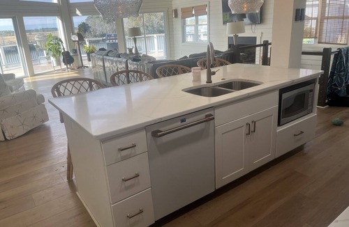Sandbridge House | Waterfront Bay Views, Private Pool, 6 Bedroom, Pet-Friendly! Sleeps14