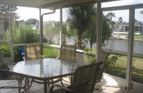 Palm Harbor Cottage | Waterfront beauty w/dock! For the winter 2023, min. from beach. Pet friendly,