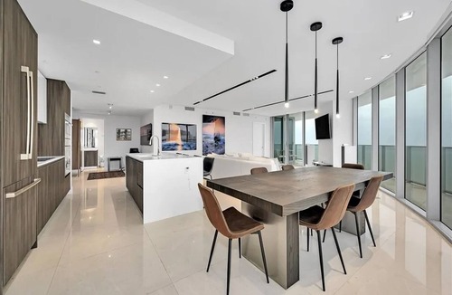 Edgewater Apartment | Waterfront Condo with Stunning Miami Bay