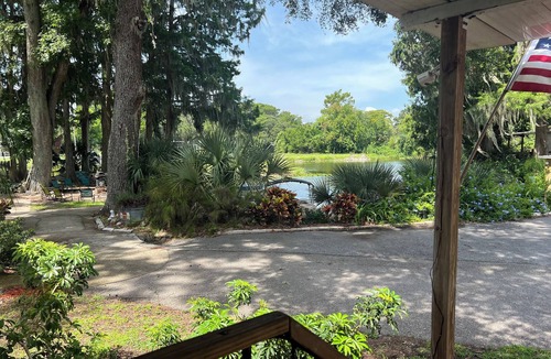 Leesburg Cottage | Waterfront Cottage on Haynes Creek