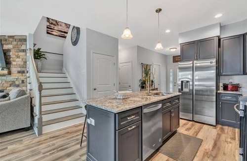 Huddleston House | WATERFRONT HOME! Sleeps 10! Come Visit 'Friendship Cove'!